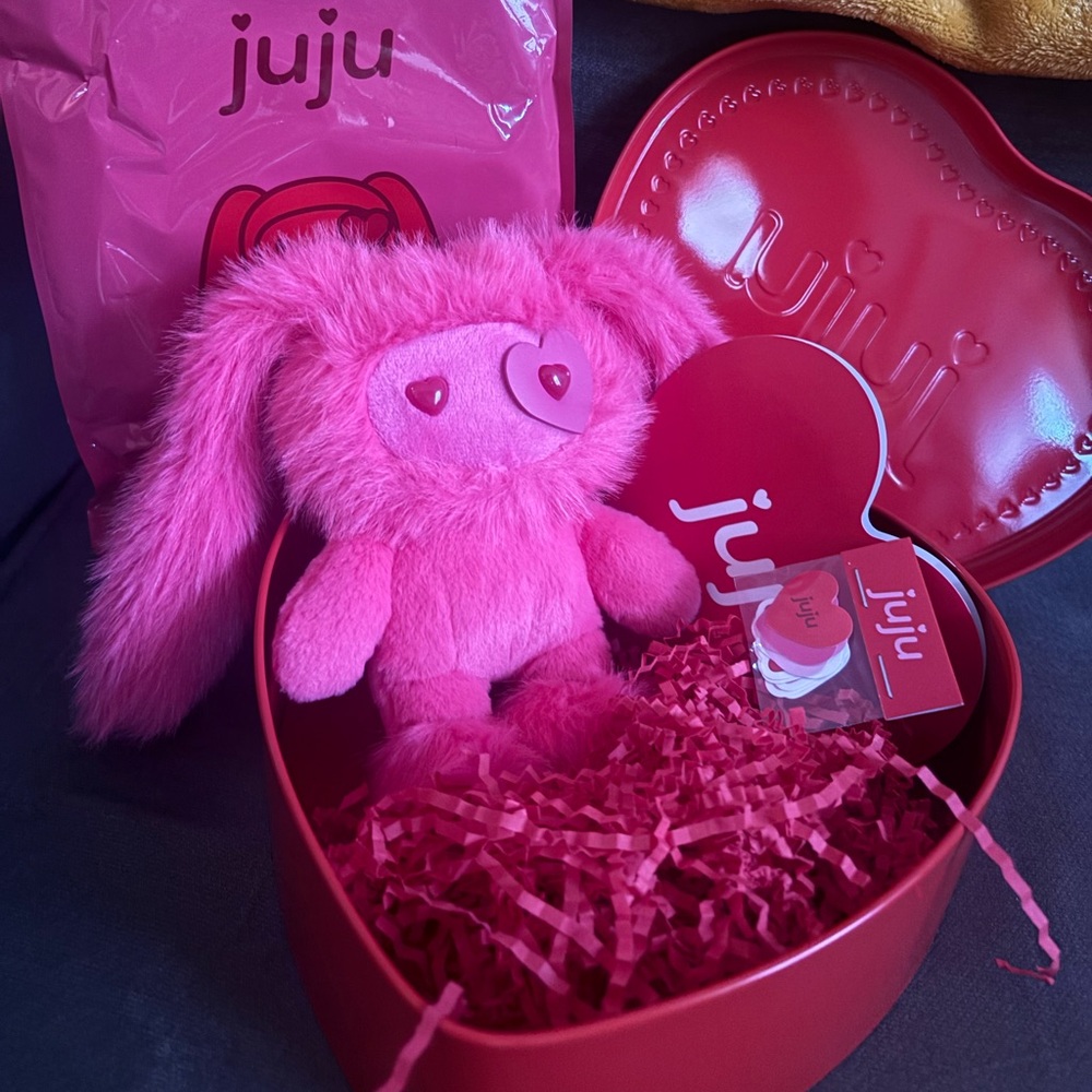 CJ Hendry Juju Valentine’s Day Edition